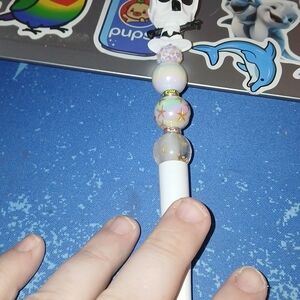 White Beaded Pen